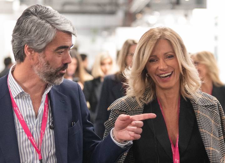 Susanna Griso anuncia su boda con Luis Enríquez siete meses después de oficializar su relación: “Levanto la taza y ahí estaba el anillo”