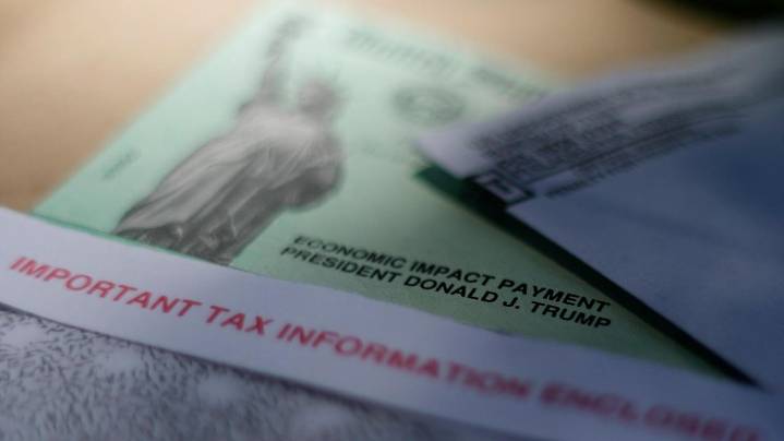 US government is phasing out paper checks. Here's what that means for you