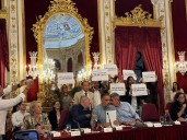 El equipo de Gobierno de Vejer acude al Pleno de la Diputación para pedir "un trato justo" con el pueblo