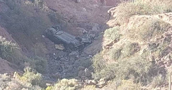 Tragedia en Neuquén: una persona murió tras caer con su auto por la Bajada de Maida