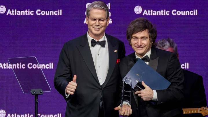 Estados Unidos busca que su apoyo financiero al gobierno de Milei corra a China de Argentina