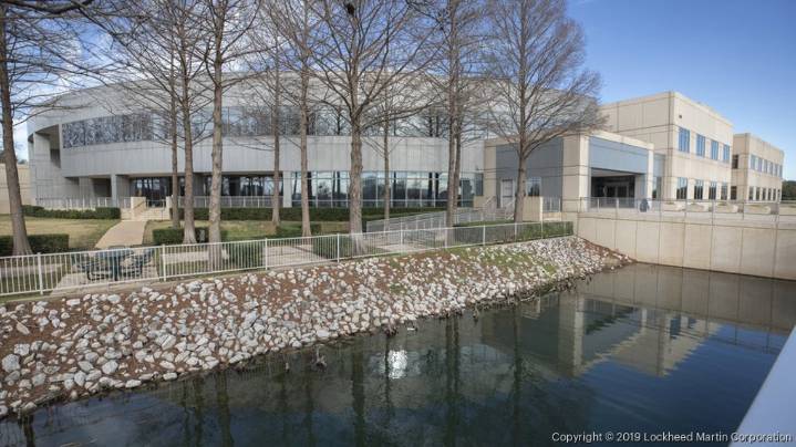 Lockheed Martin signs Fort Worth's largest lease