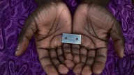 La Justicia india reconoce que miles de niñas aún sufren mutilación genital y pide políticas que eviten esta práctica "nociva"