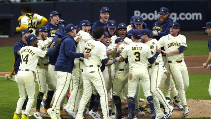 Cubs vs. Brewers final score, results: Milwaukee's arms pave way in Game 5 victory, punching ticket to NLCS