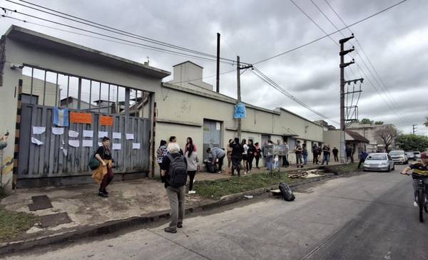 El conflicto en la acería de Berisso: sigue tomada por los trabajadores y tensión por presunto desalojo