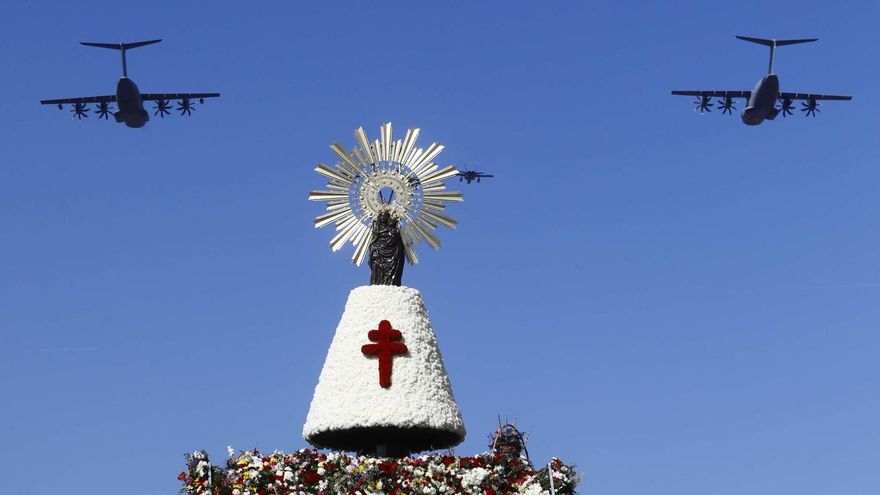 Un piloto de Zaragoza sobrevuela la Ofrenda de Flores a la Virgen del Pilar: "Mi familia me pide pasar con ellos, tendré que turnarme"