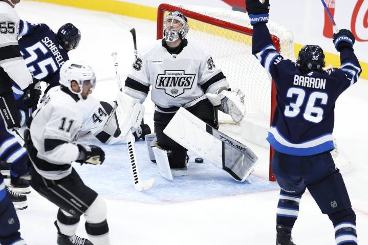 Deadspin | Mark Scheifele scores twice to get Jets past Kings 3-2