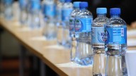 Los científicos piden que no bebamos agua de las botellas de plástico pasado este tiempo: todos lo hemos hecho