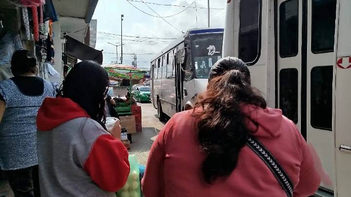 Divide opinión de usuarios incremento a la tarifa del transporte público en Salamanca