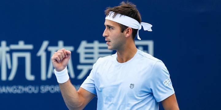 Tomás Etcheverry regresa al circuito con la mira en Europa y la Copa Davis