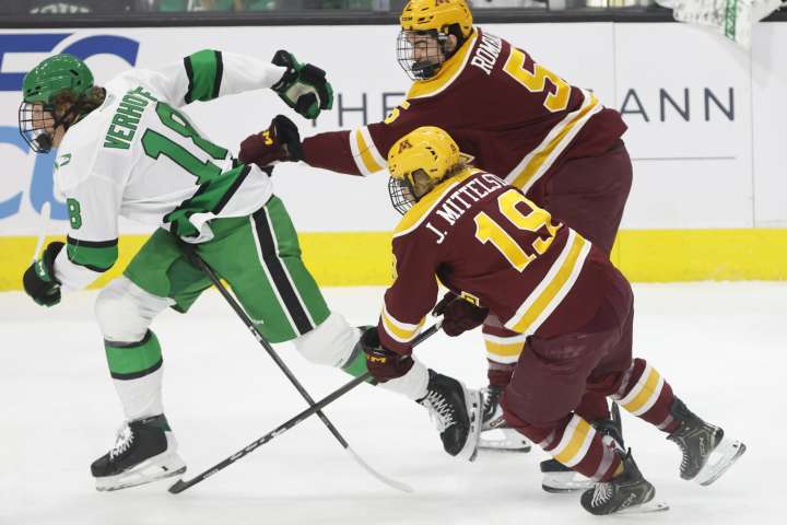 UND’s power play cools off in series split with Minnesota