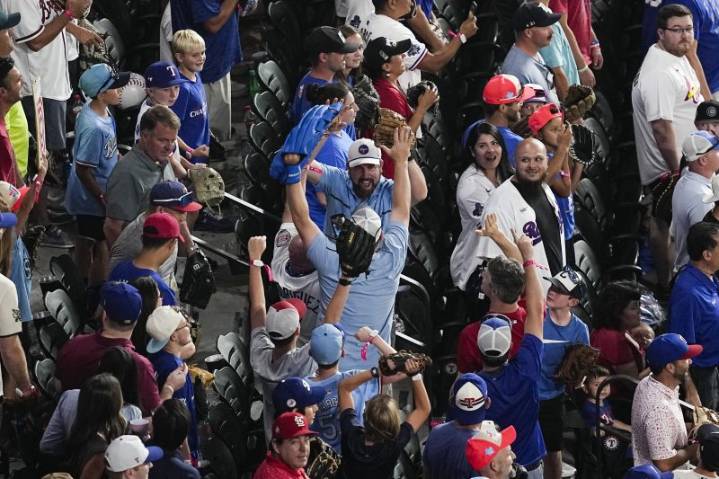 Is the baseball you caught at an MLB game worth anything? How to know