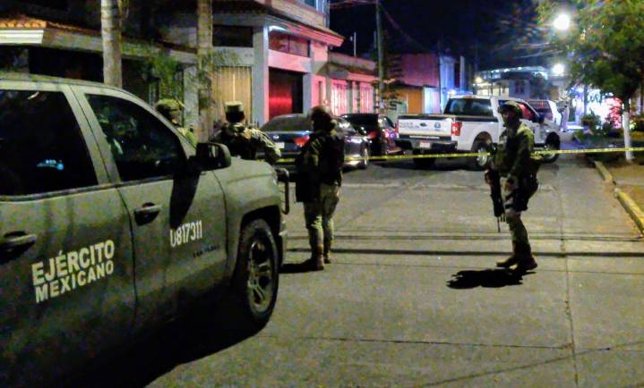 Disparan contra trabajador de zapatería en Uruapan