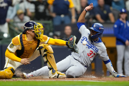 Brewers turn potential grand slam by Dodgers slugger Max Muncy into wild double play in NLCS