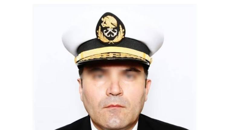 Frenan detención de contralmirante, sobrino de ex Secretario de Marina, por huachicol fiscal