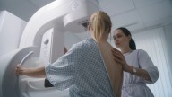 El Defensor del Pueblo andaluz investigará de oficio los fallos en el cribado del cáncer de mama