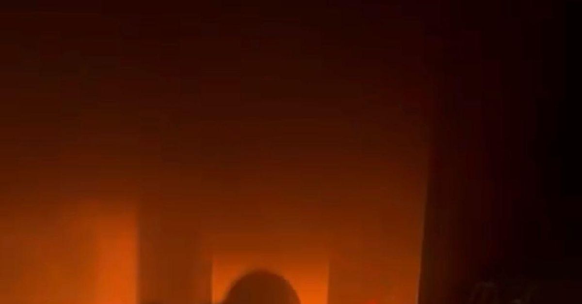 Un incendio obliga al desalojo de los vecinos de un edificio del Polígono de El Valle en Jaén