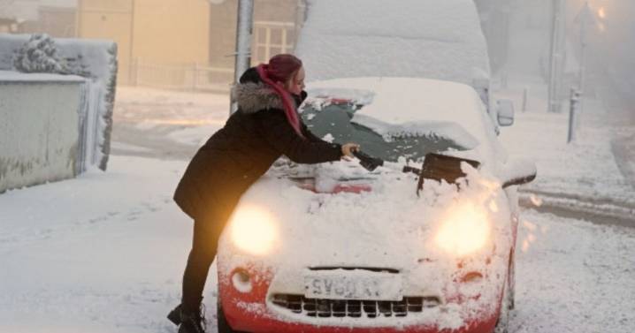UK snow upgraded to 'five days worth' and flurries could be 'a barrage'