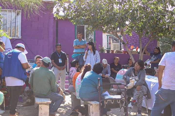 Llevan programa NutriChihuahua a familias de la colonia Siglo XXI