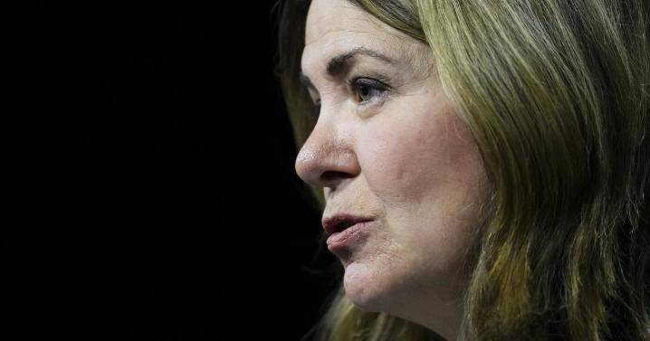 Alberta government set to receive report into health contract scandal