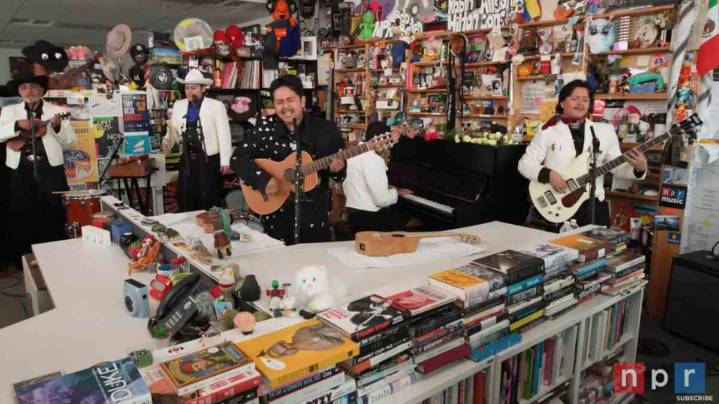 ¡Que viva México! Macario Martínez pone en alto el son jarocho en su Tiny Desk