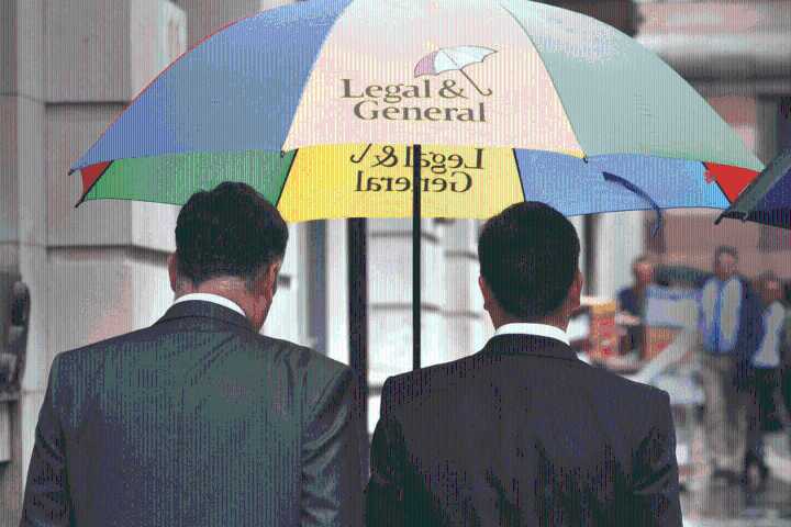 Legal & General eyes bid for Natwest pension provider