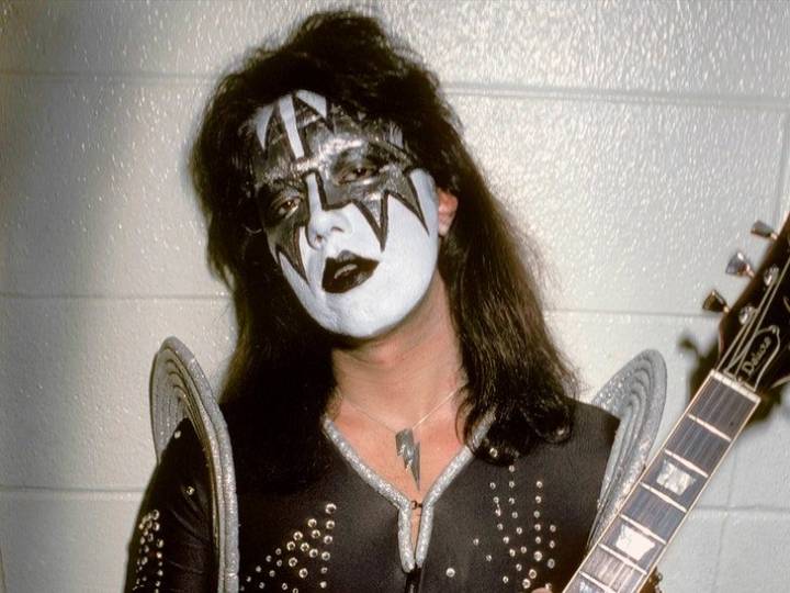 Ace Frehley, exguitarrista de Kiss, murió tras sufrir una hemorragia cerebral