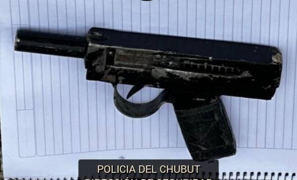 Dos hombres demorados tras realizar amenazas en la vía publica con una "tumbera"