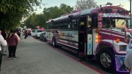 Caravana rosa recorre Tijuana para promover la autoexploración y prevenir el cáncer de mama