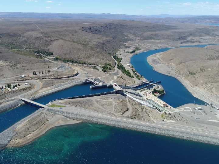 El Gobierno decidió postergar para después de las elecciones las privatizaciones de las represas hidroeléctricas