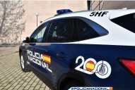 Embiste a un policía con un patinete eléctrico
