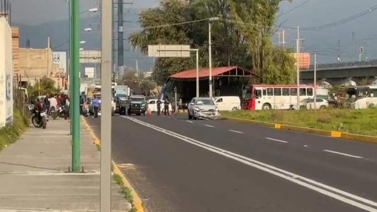 Motociclistas sufren accidentes sobre avenida Las Torres