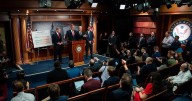 Fracasa propuesta republicana, cierre de Gobierno de EU es inminente
