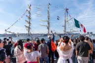 Buque escuela “Cuauhtémoc” zarpa rumbo a México tras accidente en el puente de Brooklyn