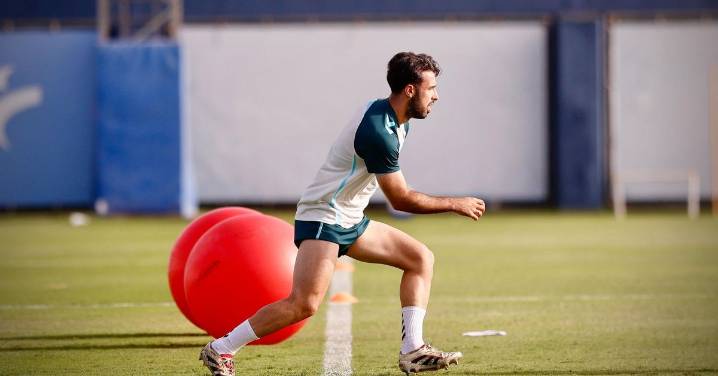 Entrenamiento Málaga CF: Se reincorporan Alfonso Herrero y Carlos Puga, pero se cae Carlos Dotor