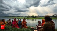 Chhath Puja Wishes & Images: Happy Chhath Puja 2025: Best Messages, Quotes, Wishes and Images to share with friends and family on Chhath Puja