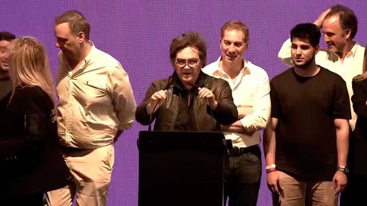 Milei cerró la campaña en Rosario: “A partir del domingo va a cambiar en serio la Argentina”