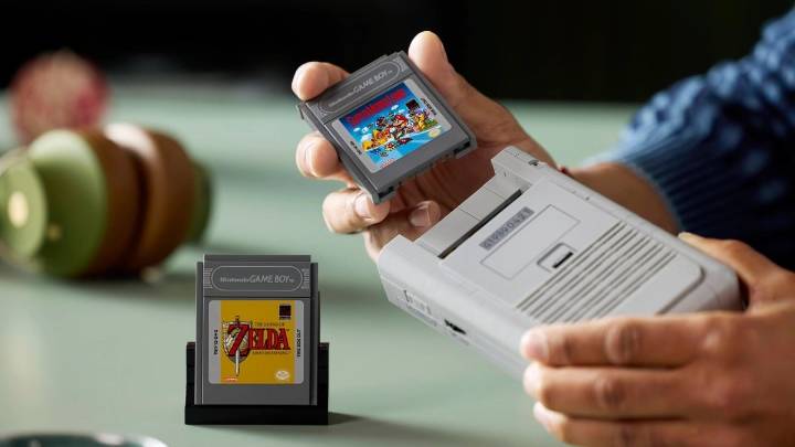 A modder got the Lego Game Boy to play real games