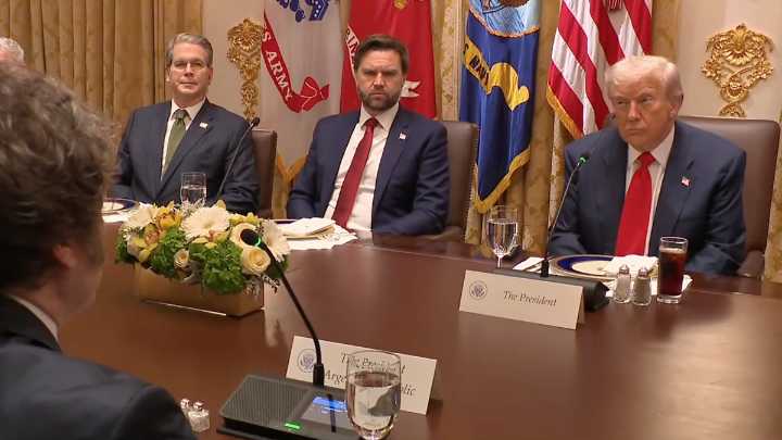 Trump le dio un fuerte respaldo a Milei pero condicionó su apoyo: "Si pierde, no seremos generosos"