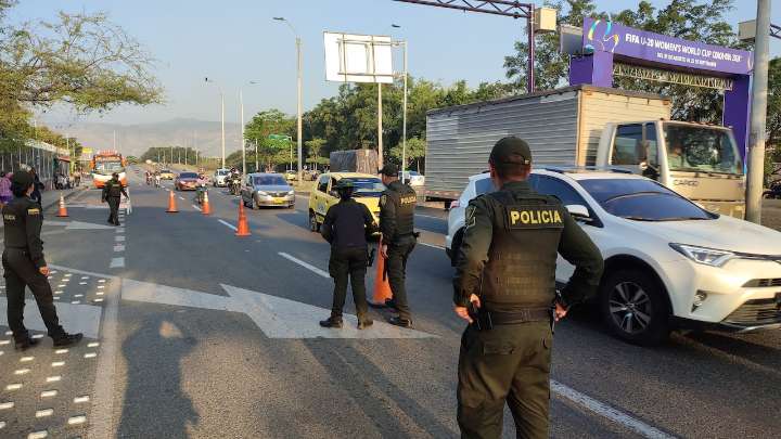El reclamo del concejal Marlon Cubillos al comandante de la Policía de Cali por retenes en las vías