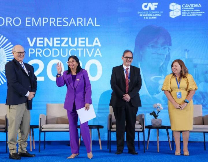 Vicepresidenta a Trinidad y Tobago: El gas venezolano debe pagarse