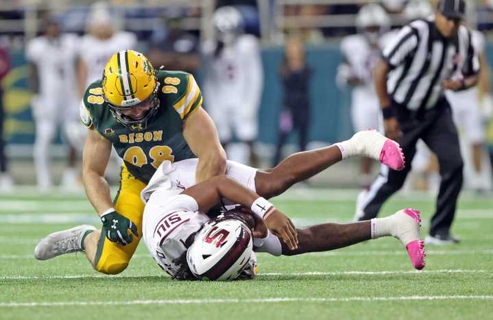 Bison pull away from SIU behind Payton