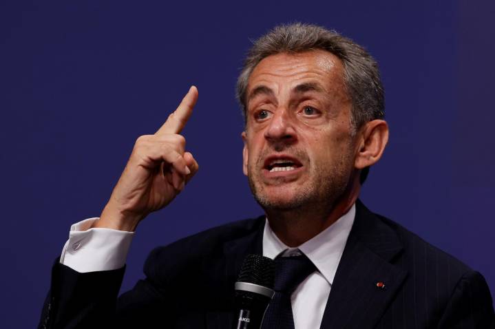 Sarkozy entrará este martes en la cárcel parisina de La Santé