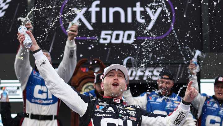 NASCAR takeaways: William Byron shoves into Phoenix's finale