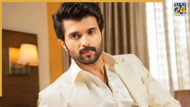 Vijay Deverakonda’s Car Meets With Accident Near Gadwal, No Injuries Reported
