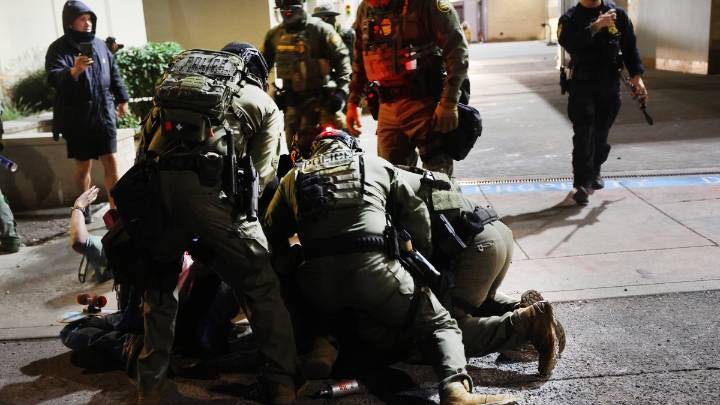 Senators raise concerns about full-body restraints on deportation flights – NBC4 Washington