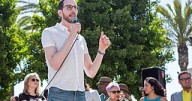 Weiner announces House bid for seat held by Pelosi