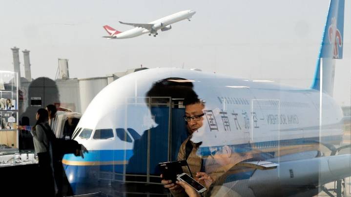 Chinese airlines protest US plan to ban their flights over Russian airspace