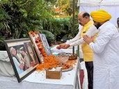 Harbhajan Singh, Dr. Ravjot & Bhagat meet family of Late IPS officer Y Puran Kumar