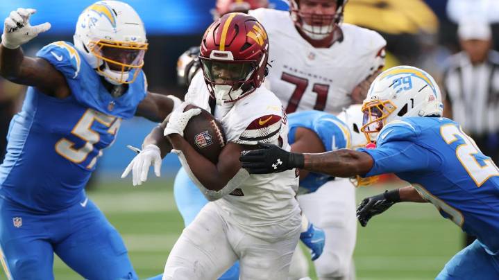 Commanders rally from 10-0 deficit with 27 straight points to beat Chargers 27